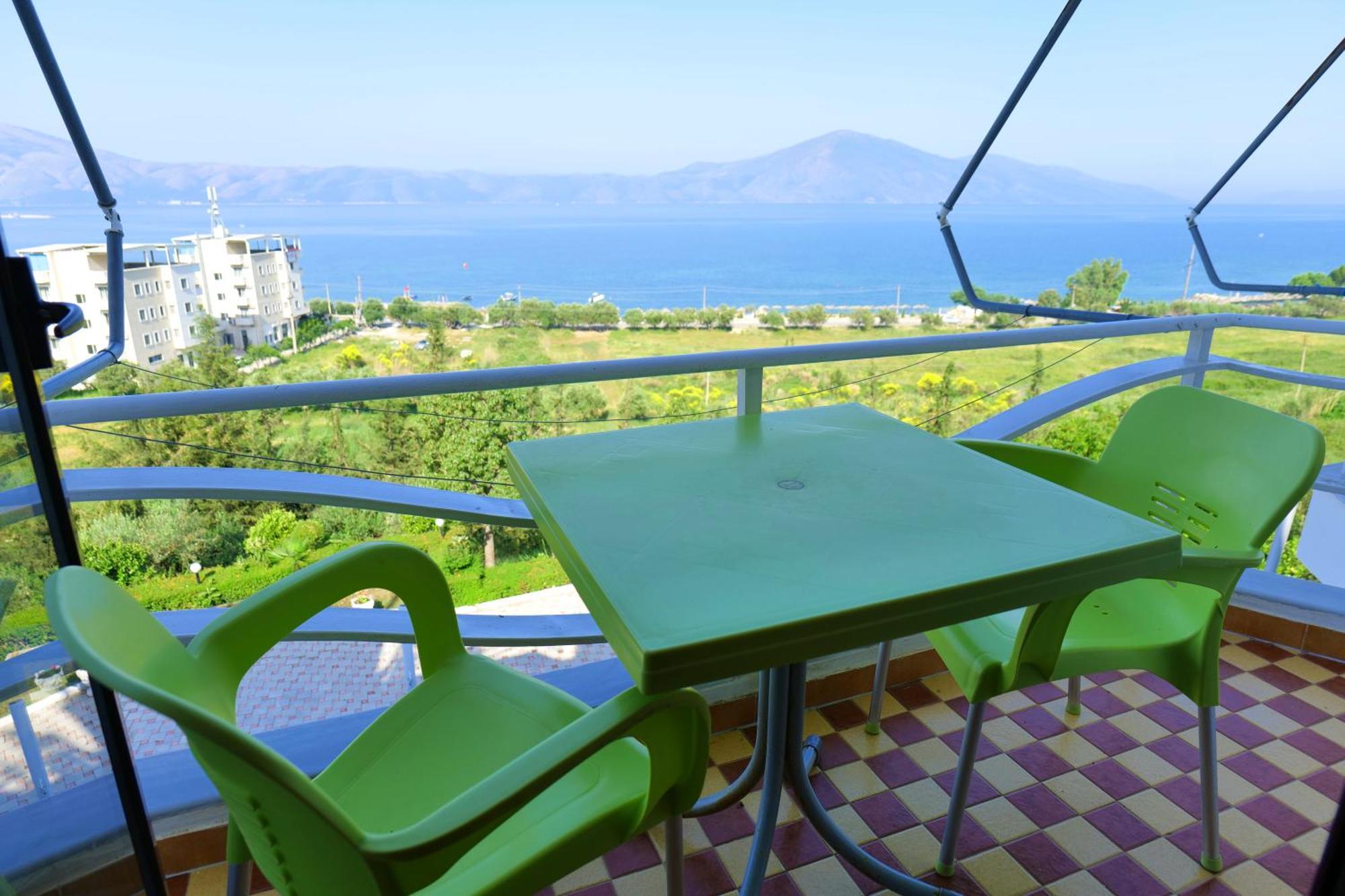 Edva Resort Radhima Kültér fotó