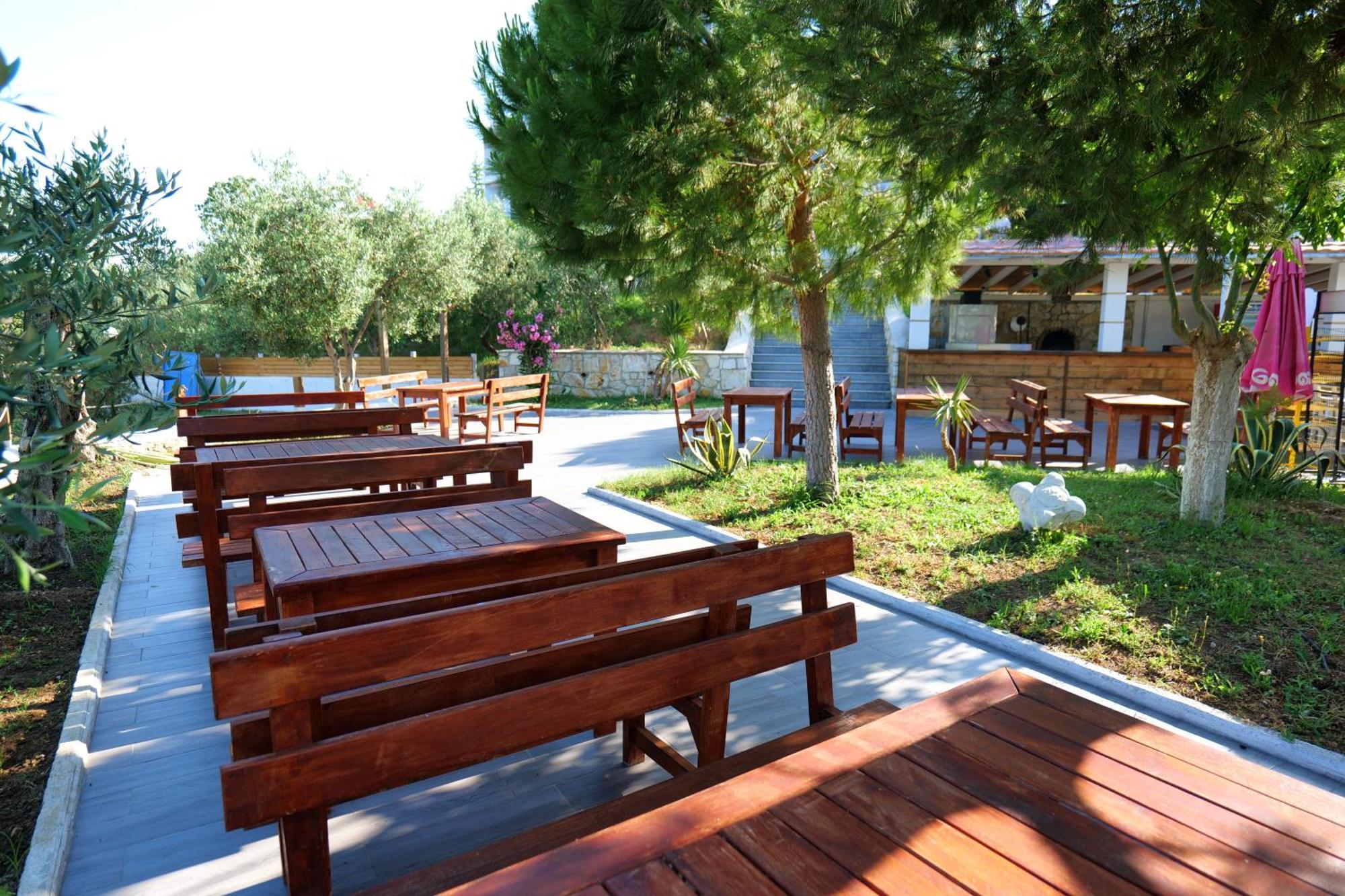 Edva Resort Radhima Kültér fotó
