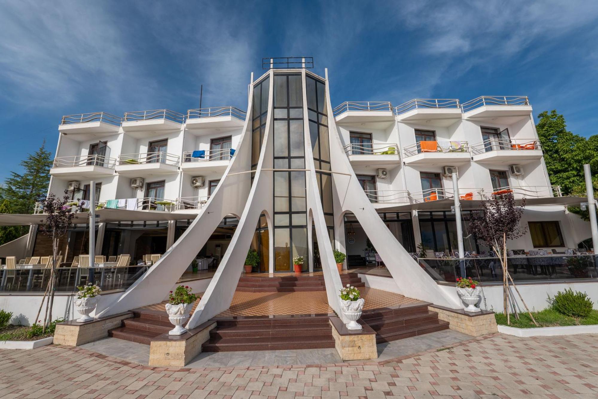Edva Resort Radhima Kültér fotó