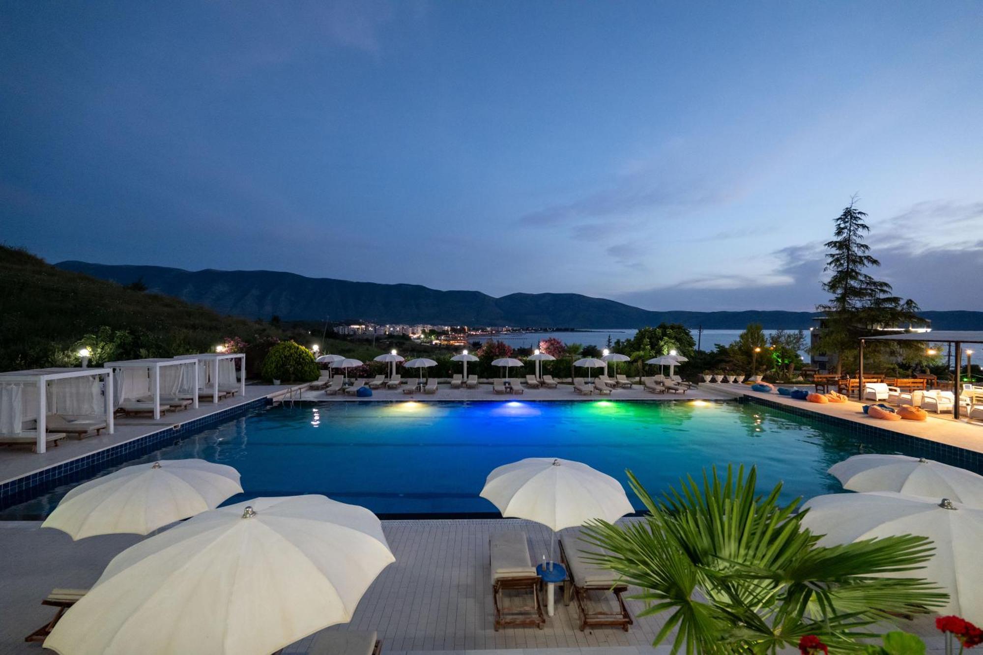 Edva Resort Radhima Kültér fotó