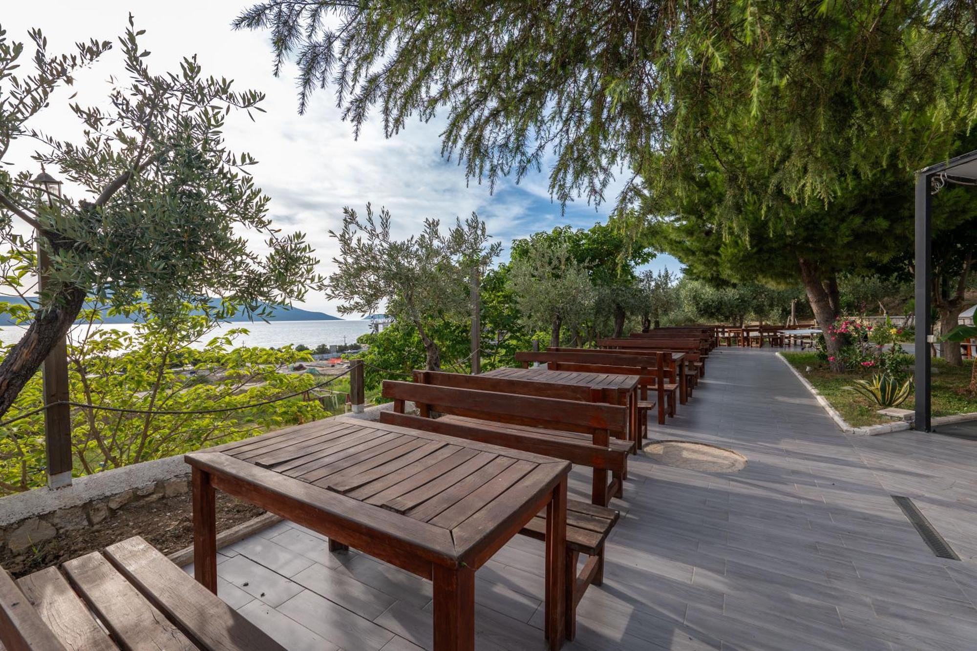 Edva Resort Radhima Kültér fotó