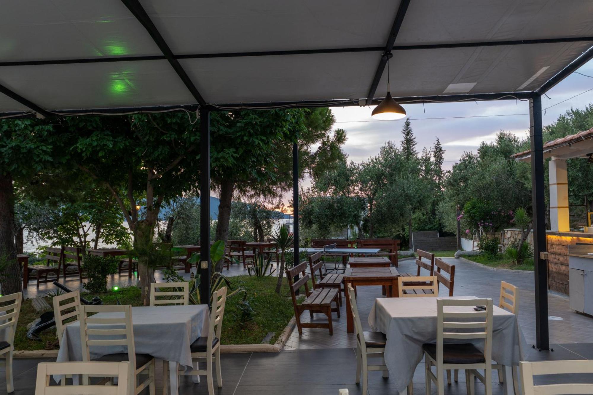 Edva Resort Radhima Kültér fotó