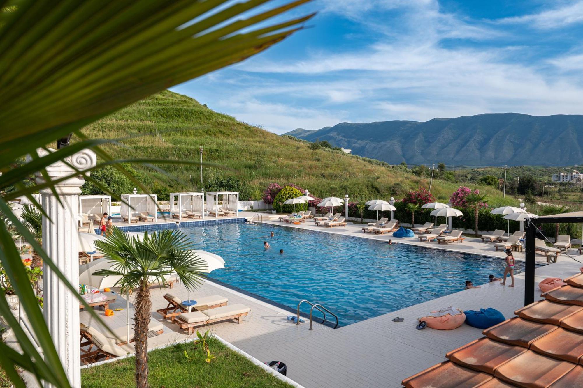 Edva Resort Radhima Kültér fotó