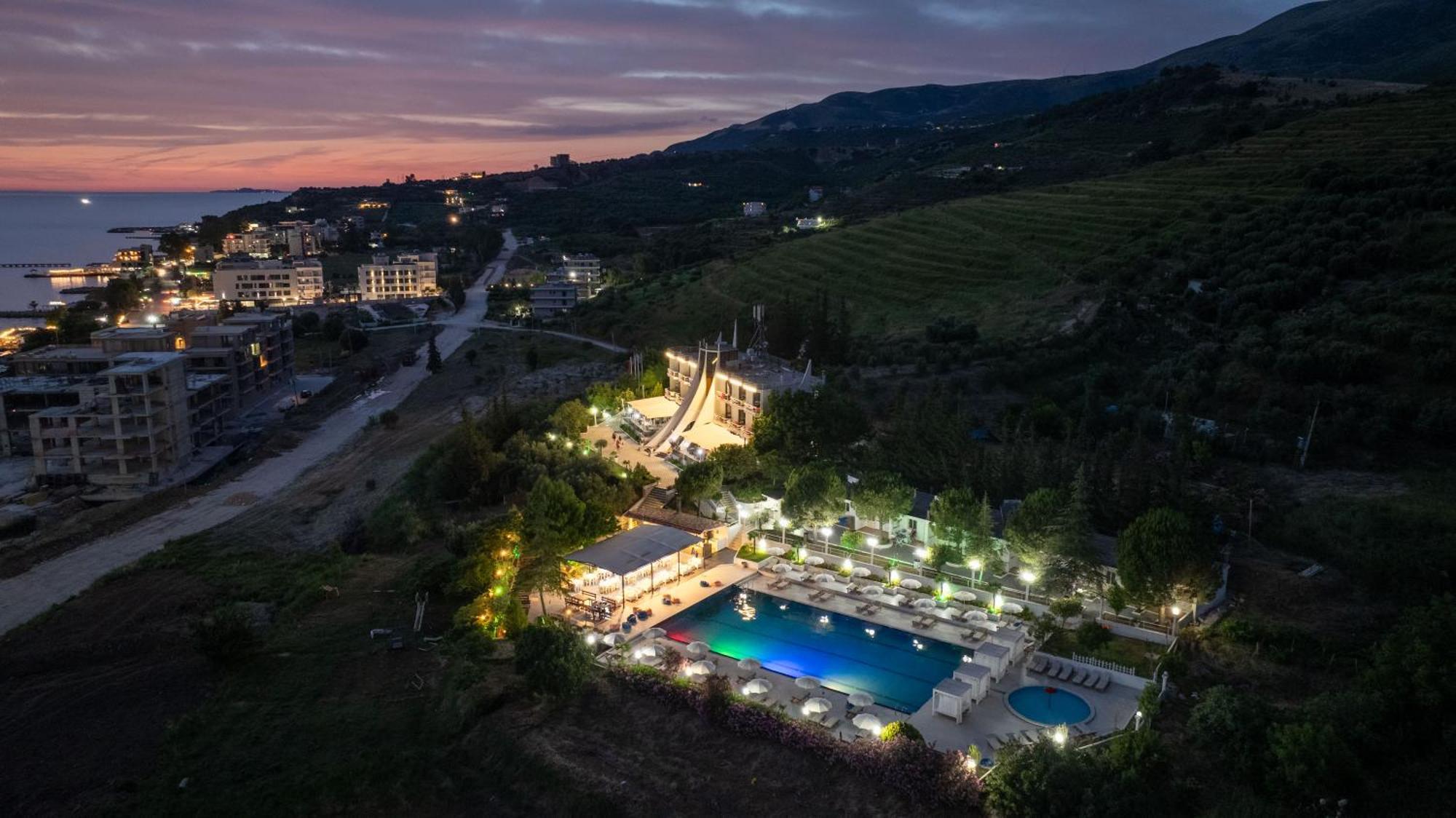 Edva Resort Radhima Kültér fotó