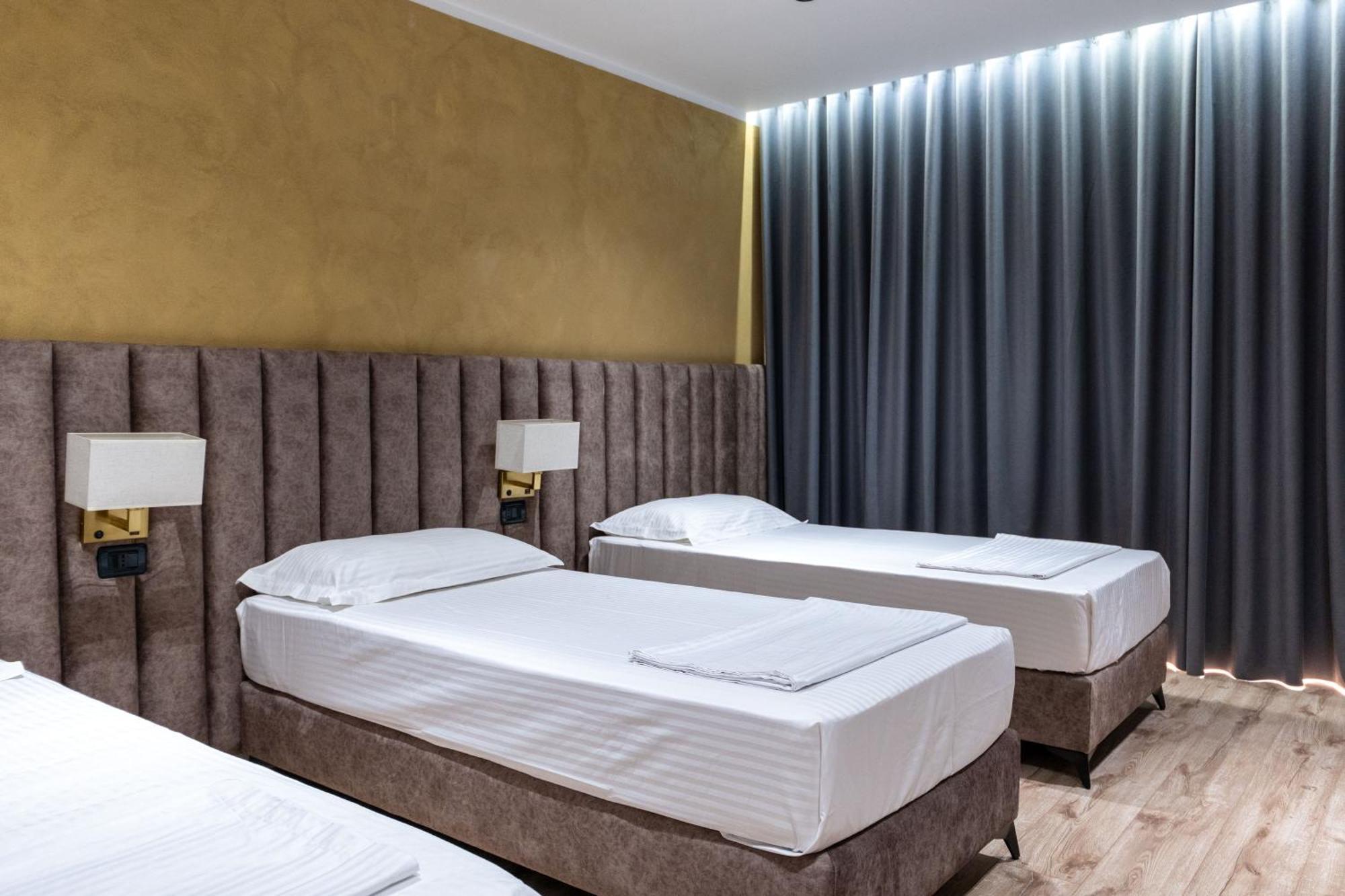 Edva Resort Radhima Kültér fotó